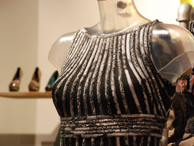 Secondhand ist in: elegantes Kleid im 48er-Tandler