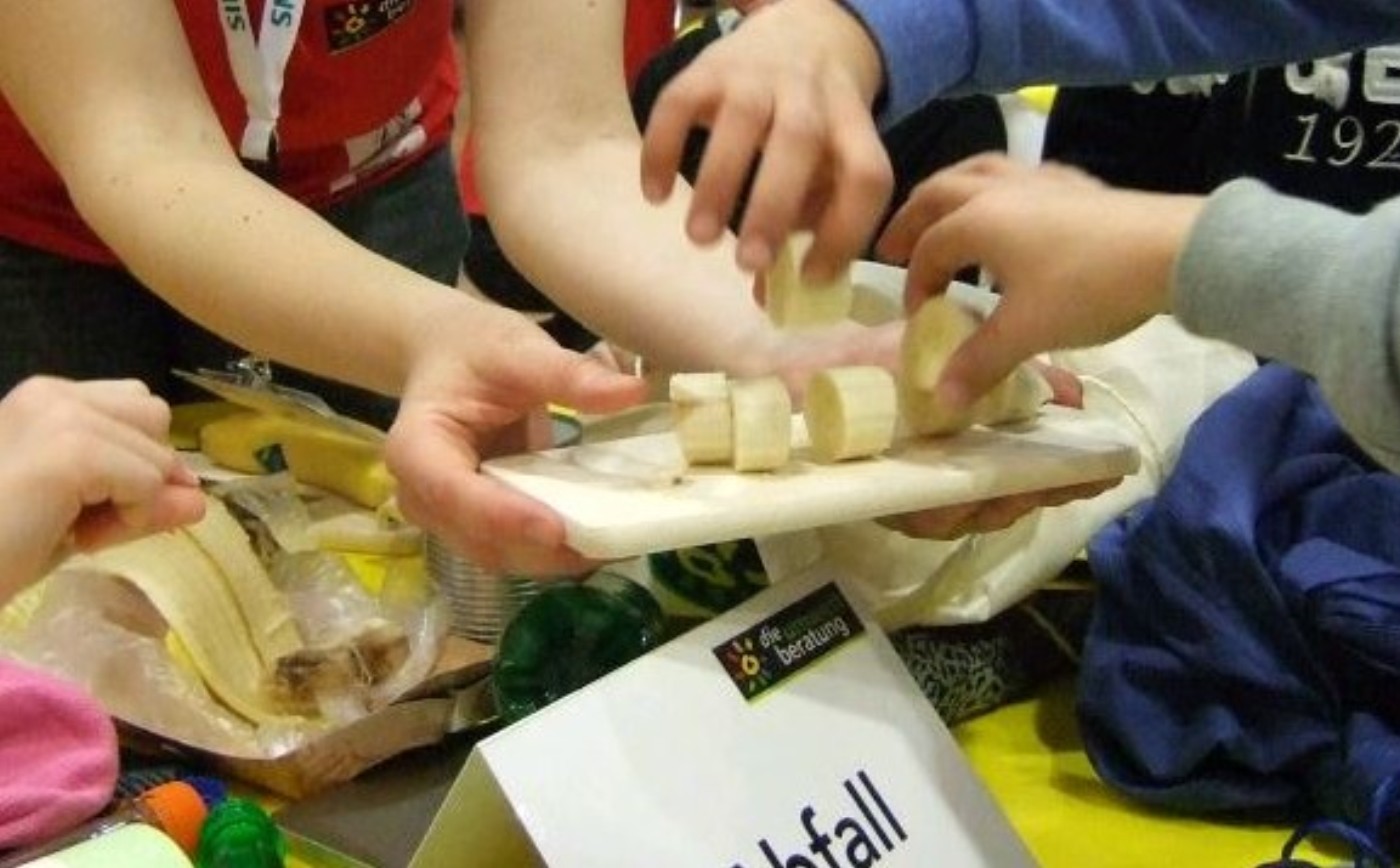 Abfall-Workshop-Kinder_Katharina-Foglar-Deinhardstein_die-umweltberatung.JPG