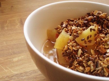 Apfelkompott mit Müsli