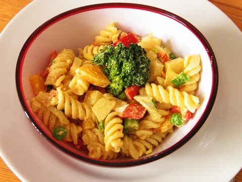 Curry-Nudelsalat