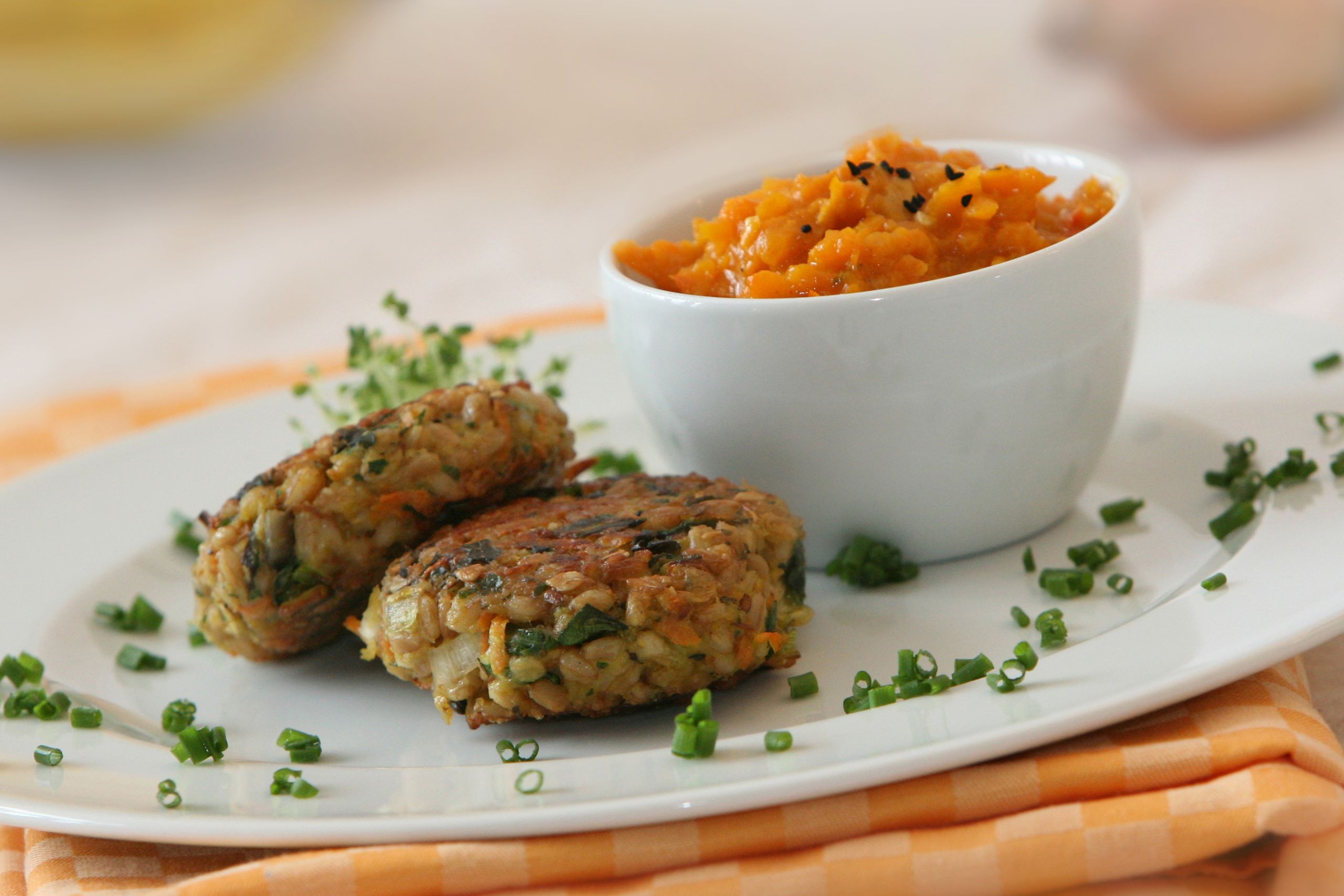 Dinkelreislaibchen mit Kürbiskraut