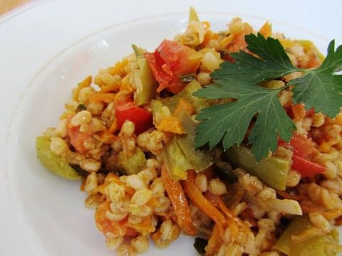 Einkornsalat mit gebratenem Gemüse