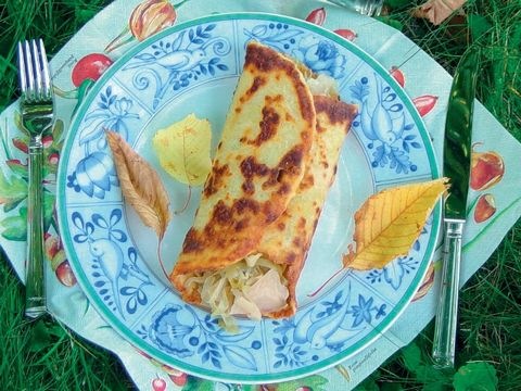 Erdäpfelflecken mit Sauerkraut