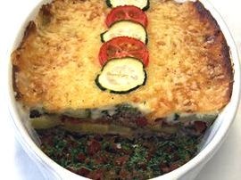 Moussaka mit Paradeisern und Melanzani