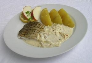 Karpfen Natur mit Apfel-Krensauce