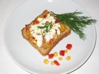 Mais-Schafkäse-Toast