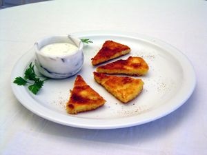 Sellerieecken mit Joghurtsauce