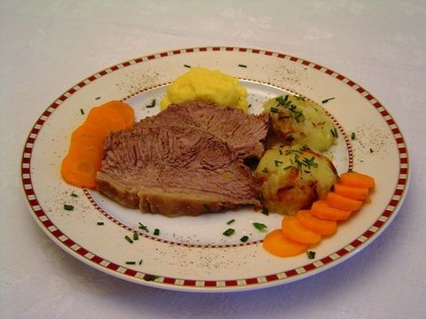 Tafelspitz mit Pastinaken-Kren-Sauce