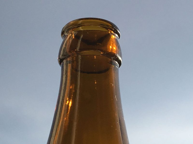 Offene Mehrweg-Bierflasche