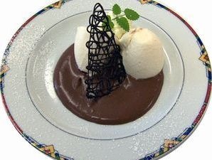 birnenmousse auf Schokoladeschaum