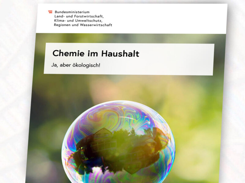 Cover der Broschüre Chemie im AHushalt