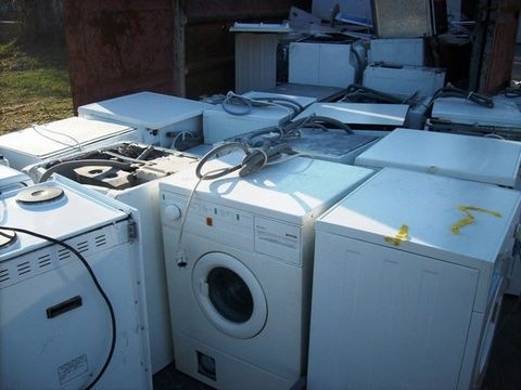 Elektroaltgeräte: Waschmaschinen, E-Herde