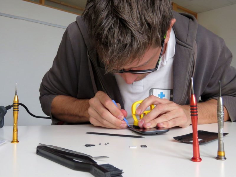 Reparatur eines Handys