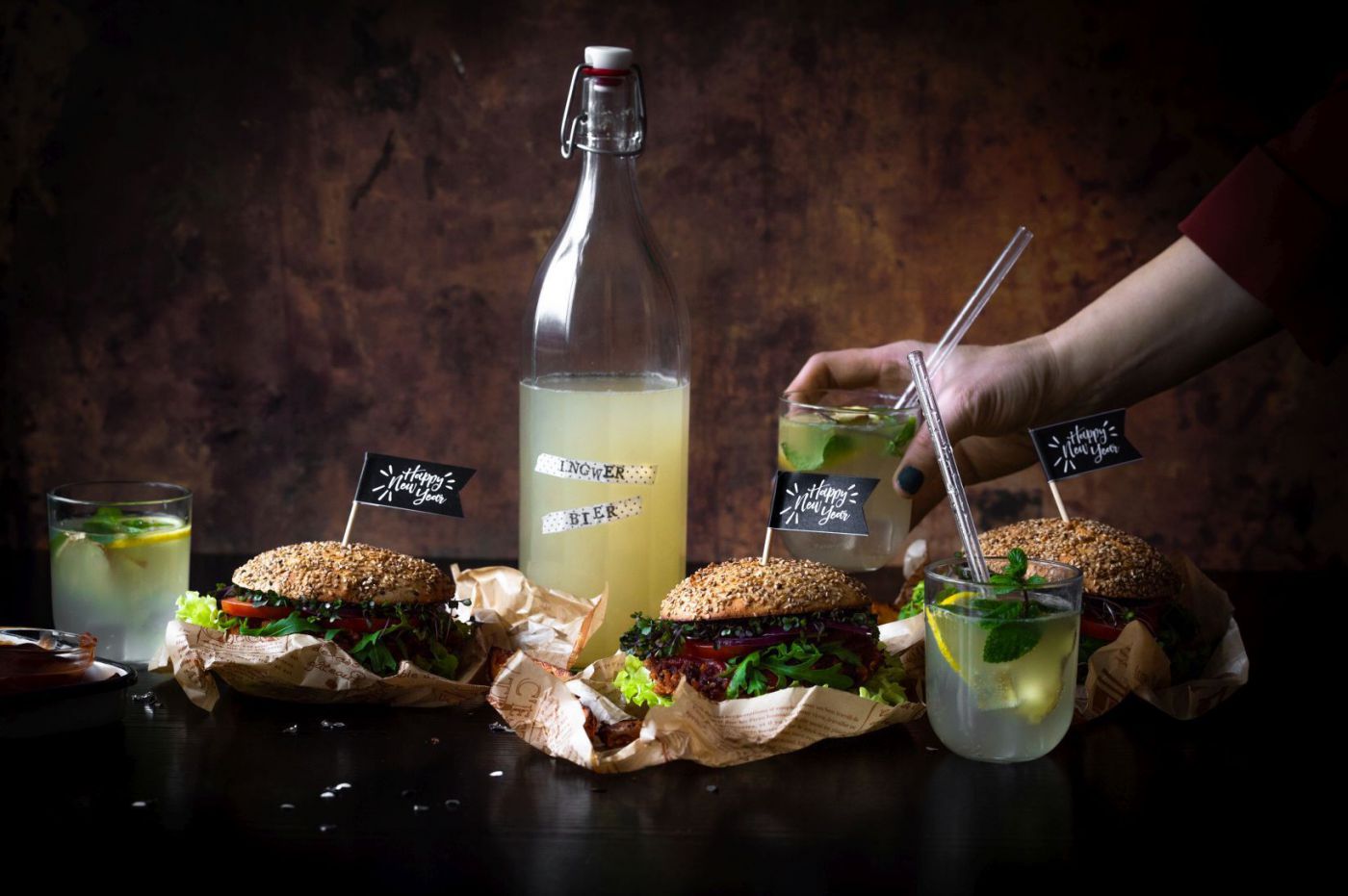Ingwerbier und Burger als Silvestermenü
