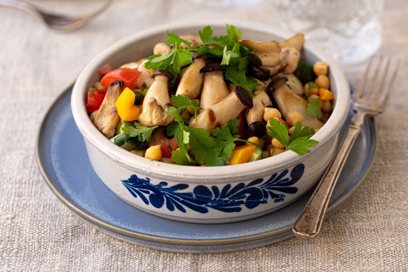 Kichererbsensalat mit gebratenen Pilzen