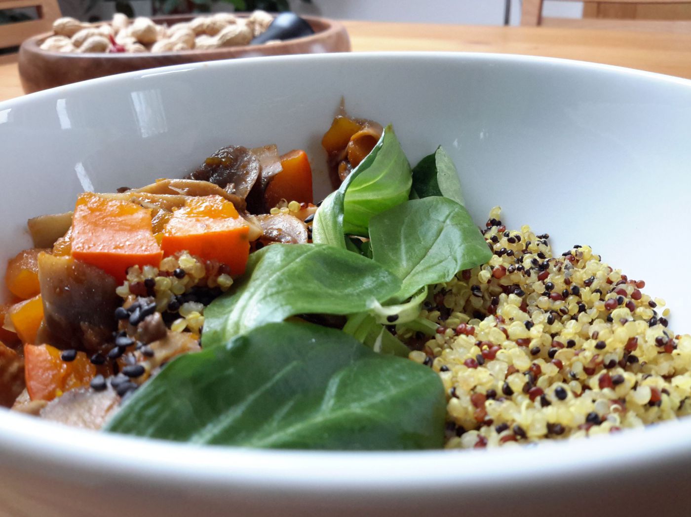 Kürbis-Quinoa-Bowl