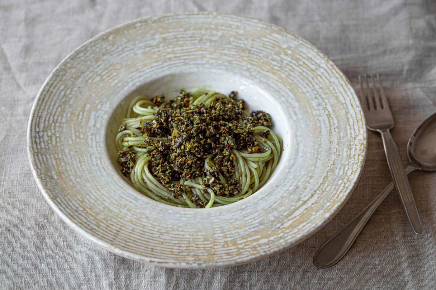 Spaghetti mit Kürbiskernpesto