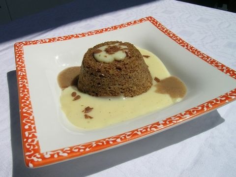 Maronipudding auf Vanillesauce