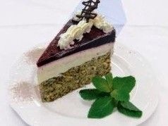 Mohn-Topfen-Torte mit Himbeerguß