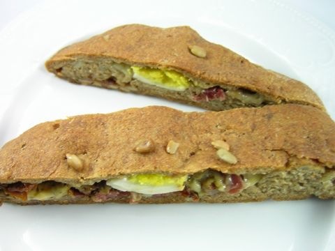 Riesenlandbrot gefüllt