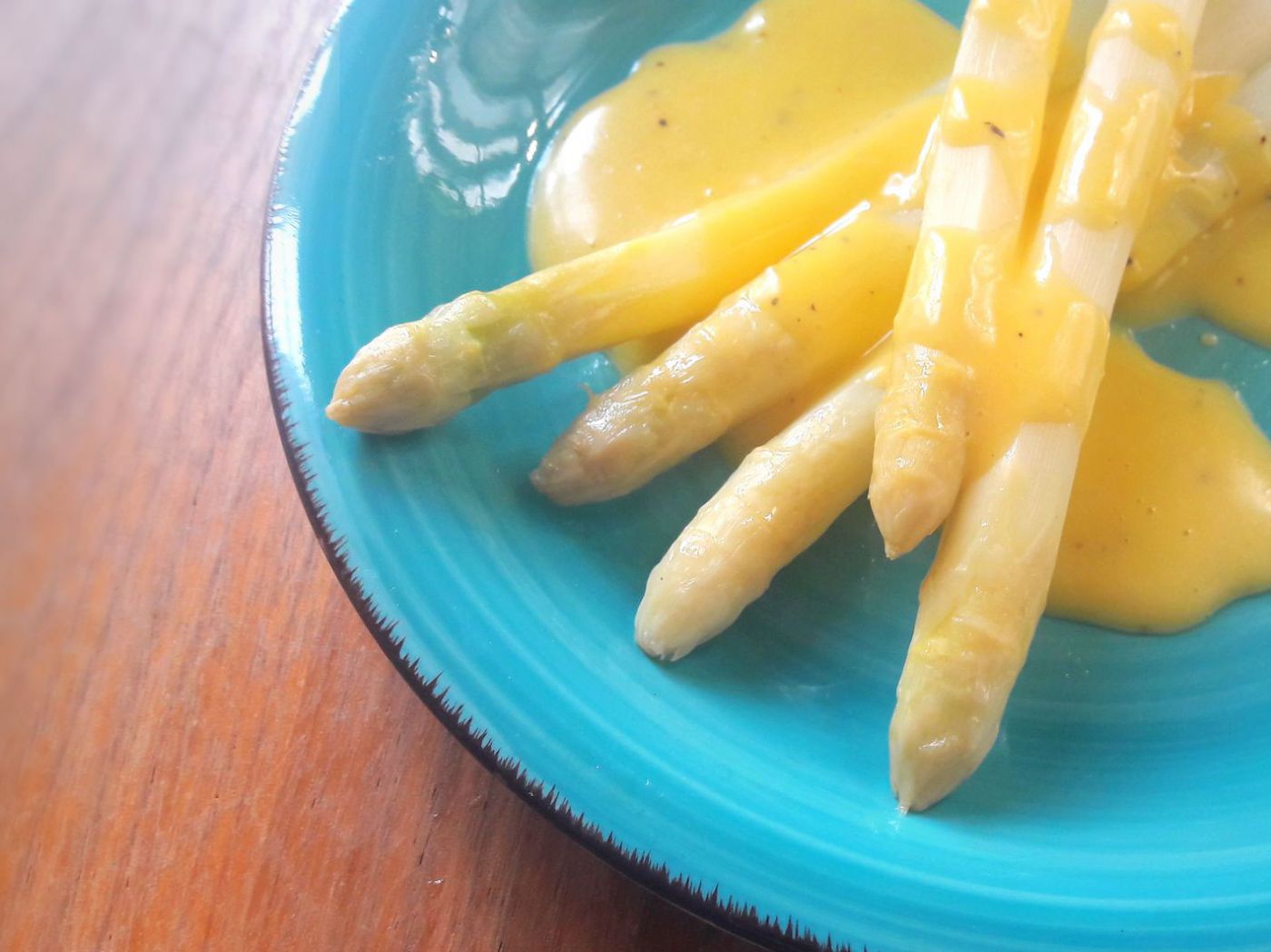 Spargel mit Sauce Hollandaise